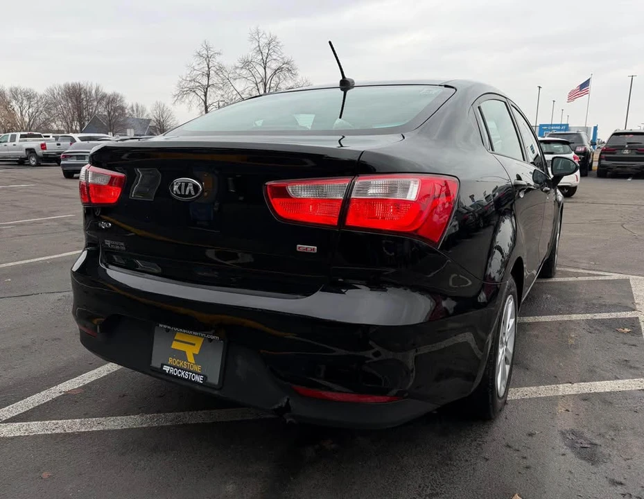 2017 Kia Rio - Image 6 of 19