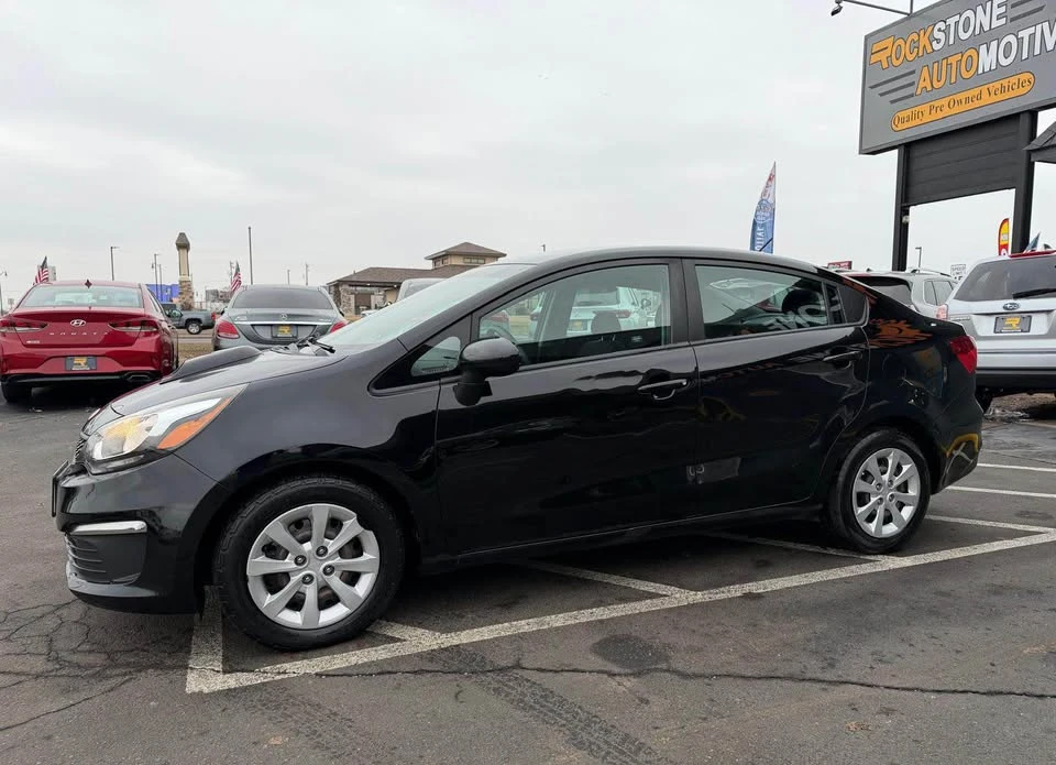 2017 Kia Rio - Image 5 of 19