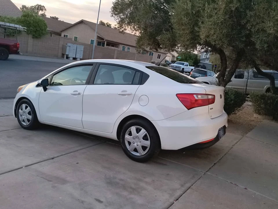 2017 Kia Rio - Image 13 of 19