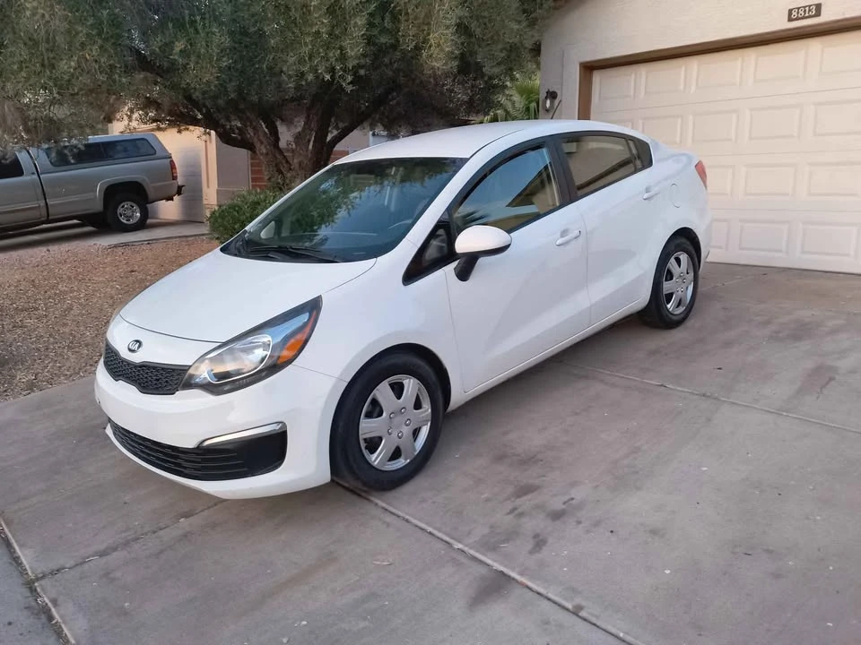 2017 Kia Rio - Image 15 of 19