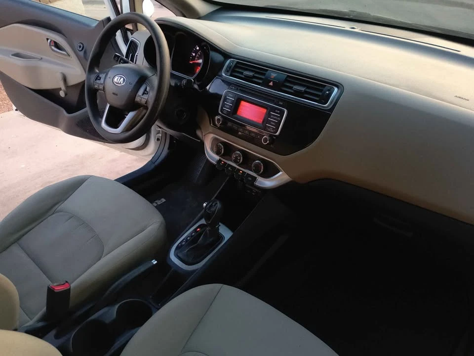 2017 Kia Rio - Image 5 of 19