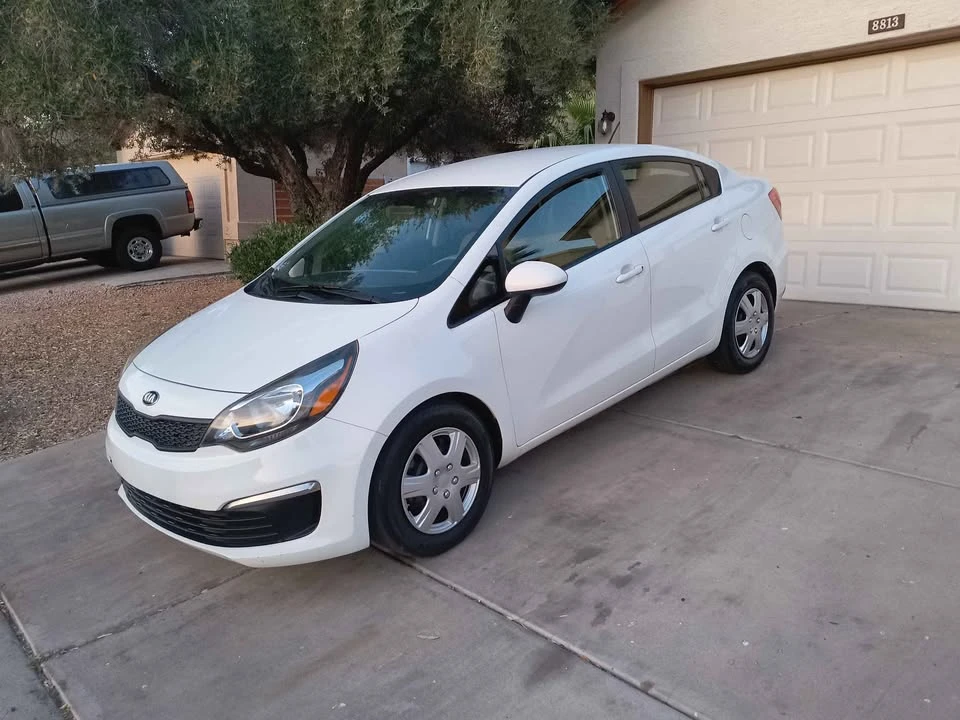 2017 Kia Rio - Image 12 of 19