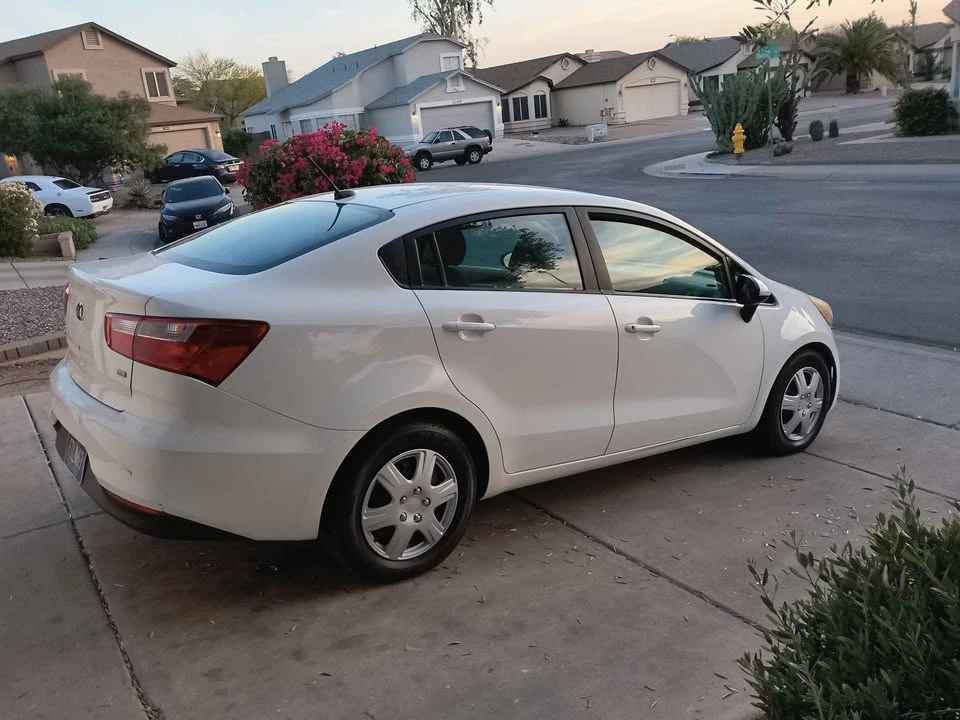 2017 Kia Rio - Image 11 of 19