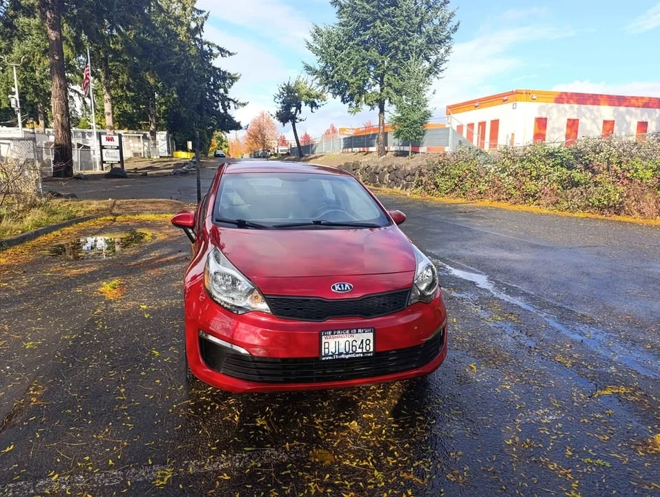 2017 Kia Rio - Image 17 of 18