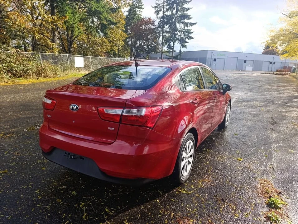 2017 Kia Rio - Image 14 of 18