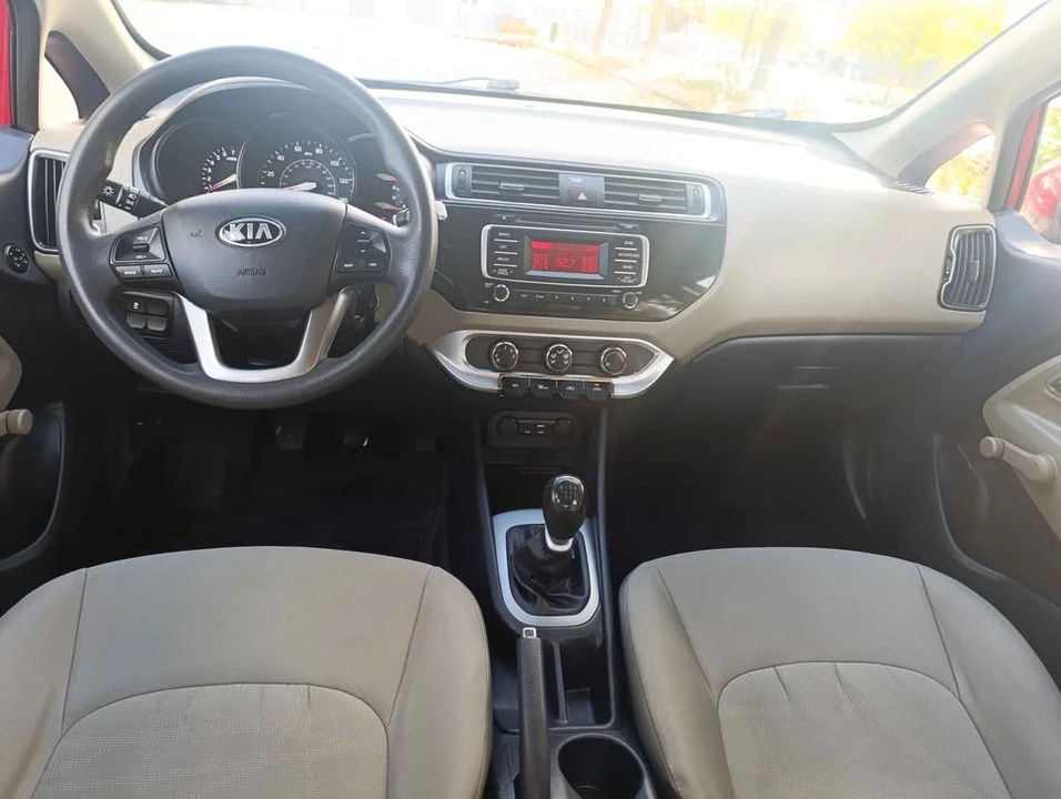 2017 Kia Rio - Image 9 of 18