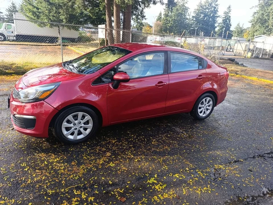 2017 Kia Rio - Image 7 of 18
