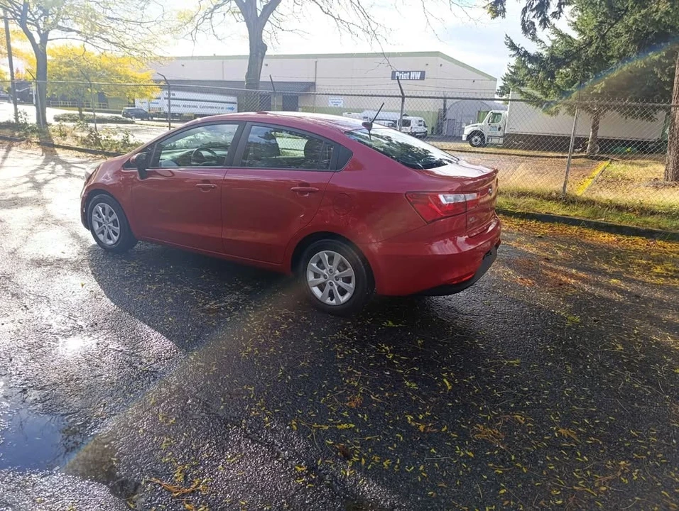 2017 Kia Rio - Image 6 of 18
