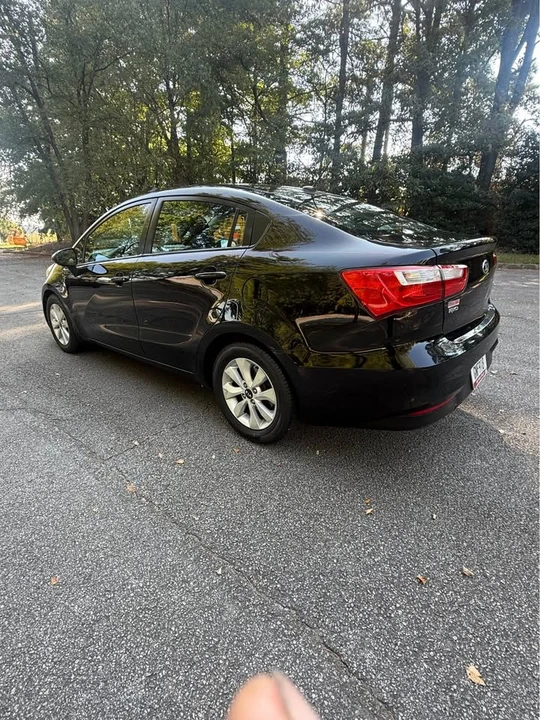 2017 Kia Rio - Image 5 of 13