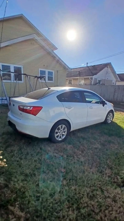 2017 Kia Rio - Image 3 of 15