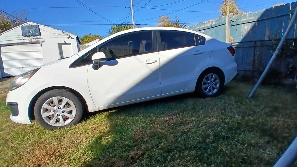 2017 Kia Rio - Image 8 of 15