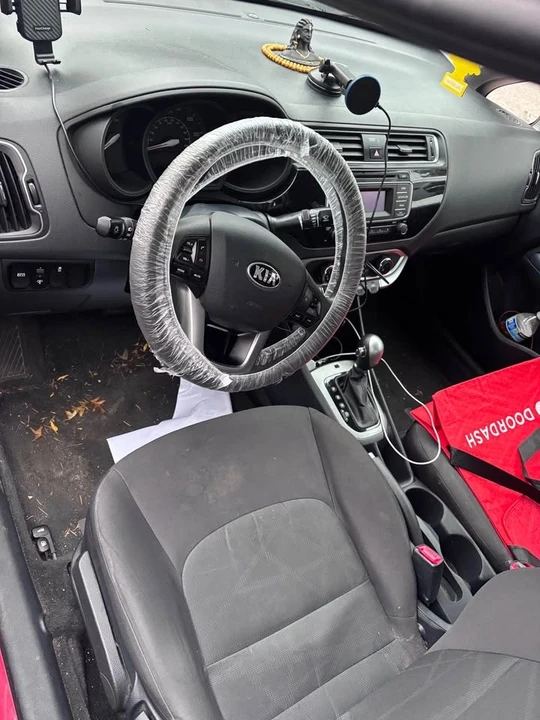 2017 Kia Rio - Image 4 of 9
