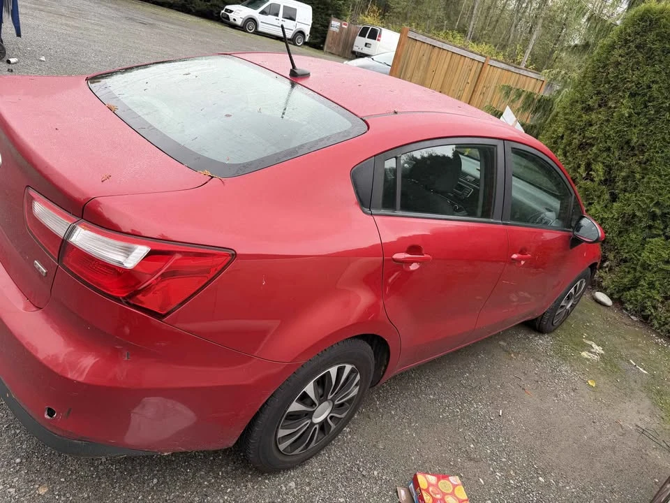 2017 Kia Rio - Image 2 of 3