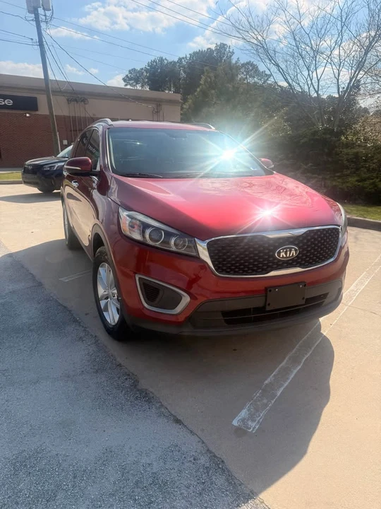 2017 Kia Sorento - Image 3 of 10