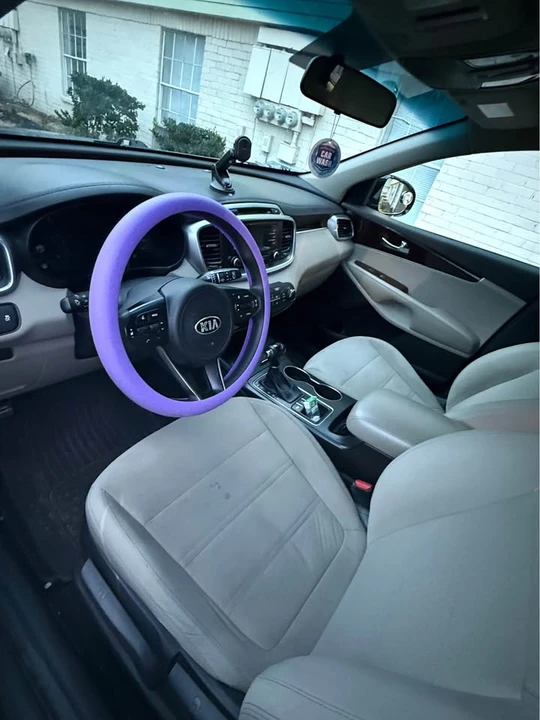 2017 Kia Sorento - Image 3 of 9