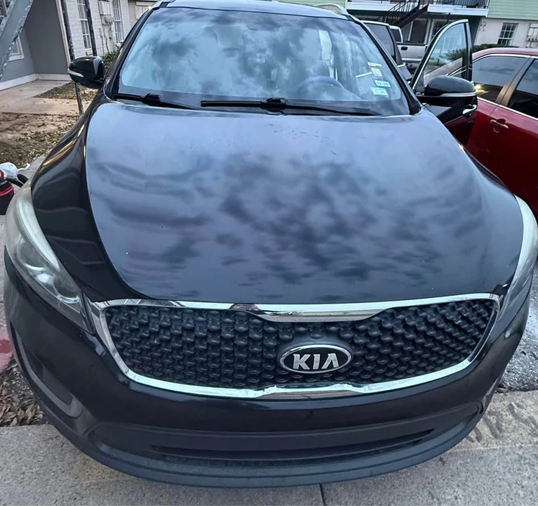 2017 Kia Sorento - Image 7 of 9