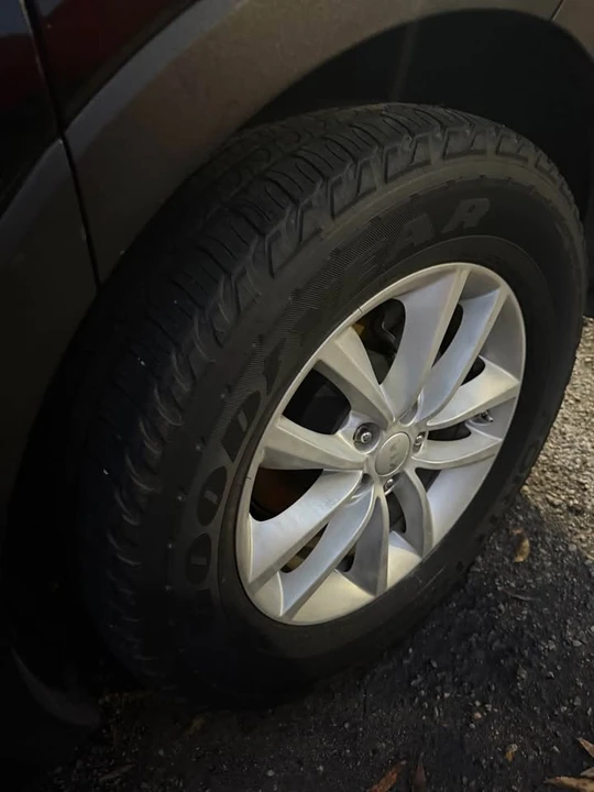 2017 Kia Sorento - Image 6 of 9