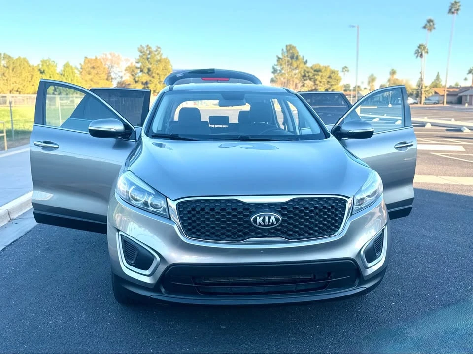 2017 Kia Sorento - Image 19 of 19