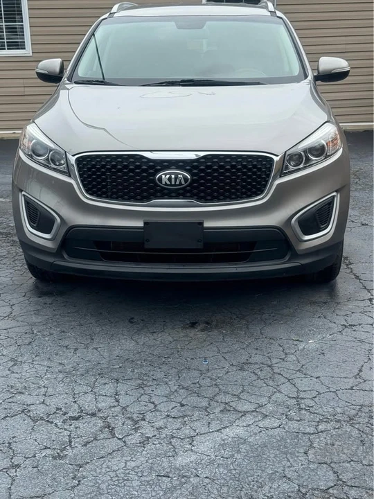 2017 Kia Sorento - Image 3 of 10