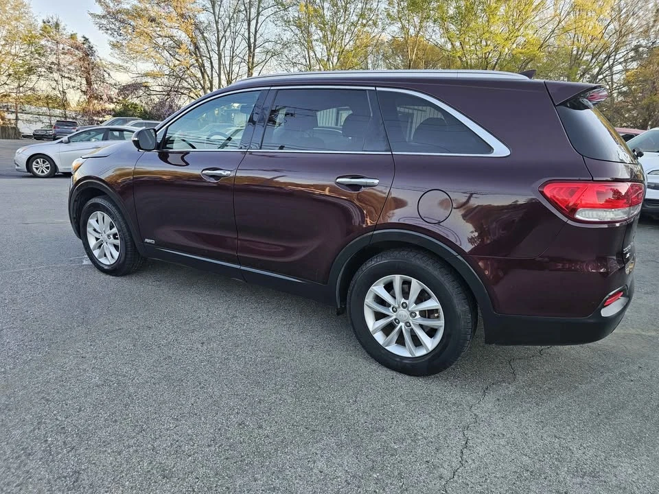 2017 Kia Sorento - Image 5 of 19