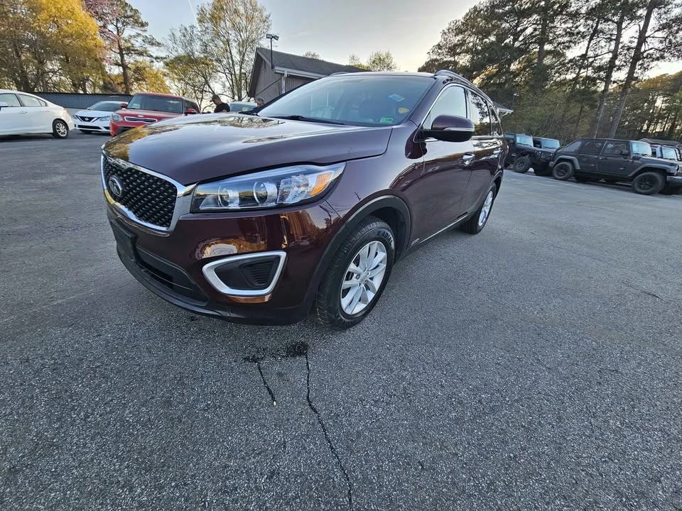 2017 Kia Sorento - Image 10 of 19