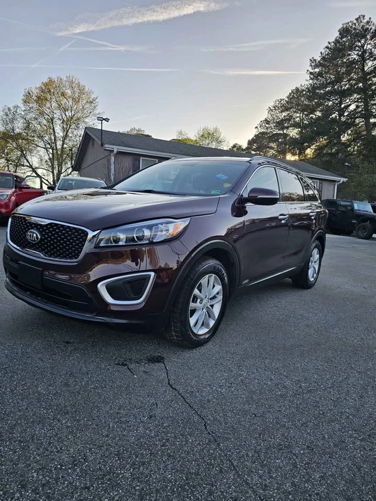2017 Kia Sorento - Image 4 of 19