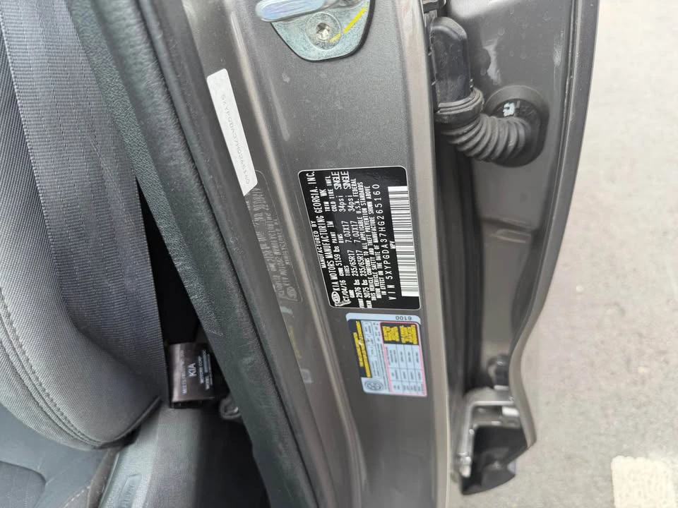 2017 Kia Sorento - Image 15 of 15