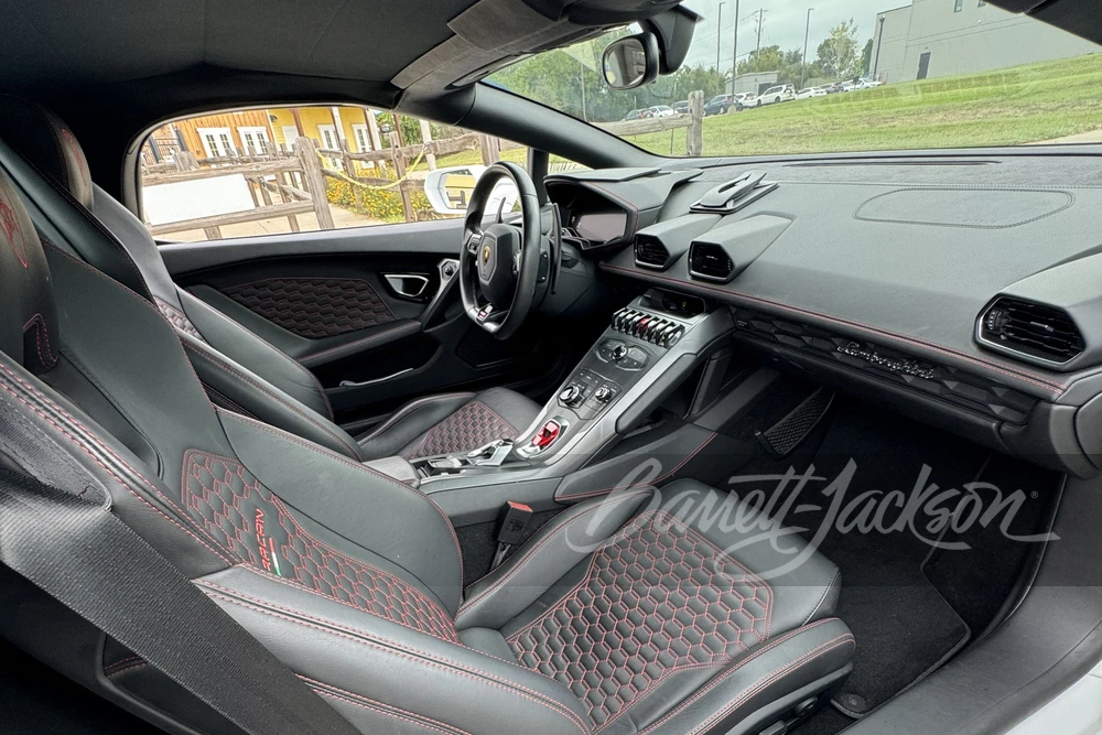 2017 Lamborghini Huracan LP580-2 - Image 4 of 10