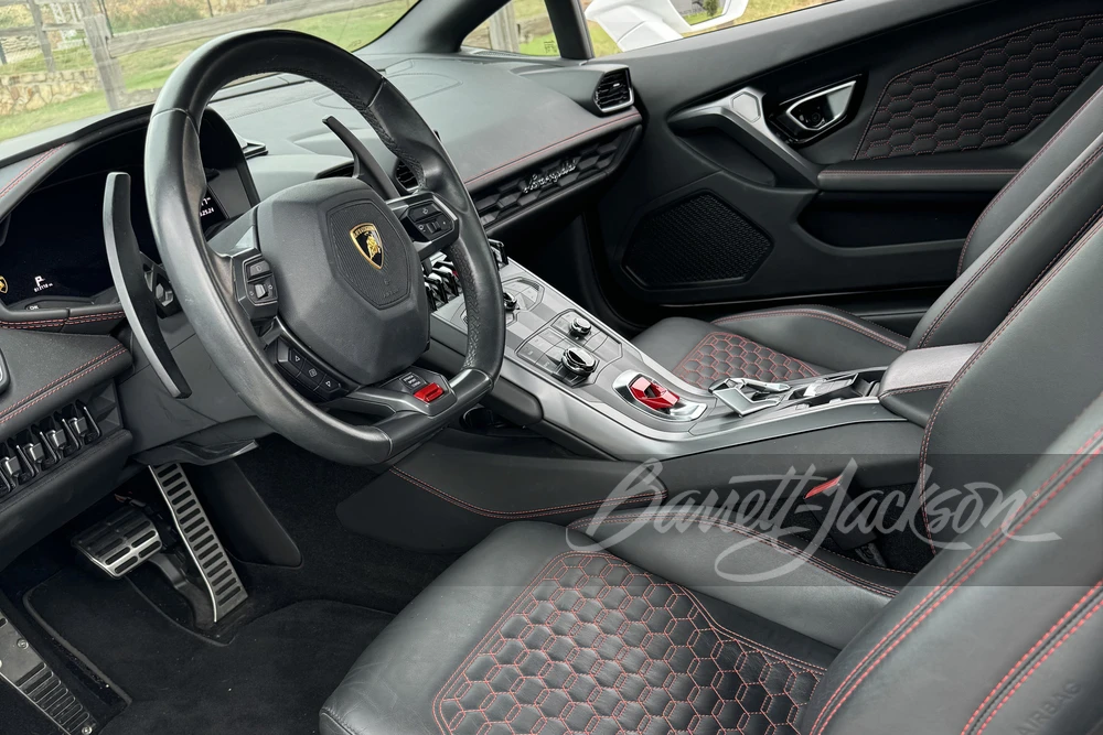 2017 Lamborghini Huracan LP580-2 - Image 6 of 10