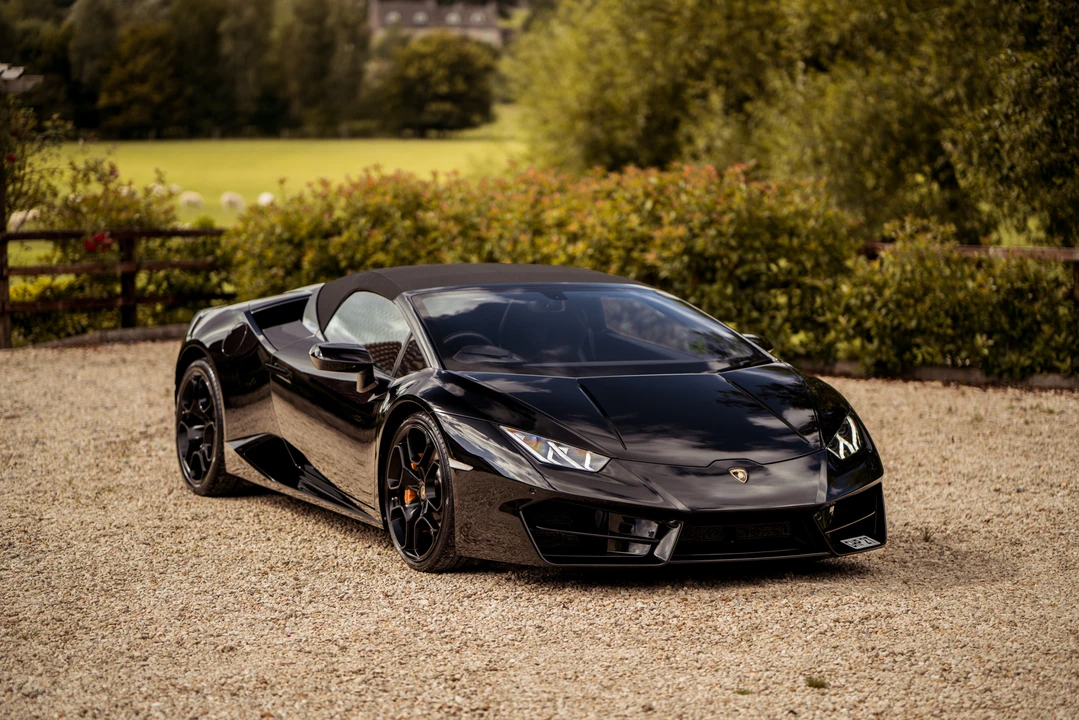 2017 Lamborghini Huracan LP580-2 - Image 4 of 31