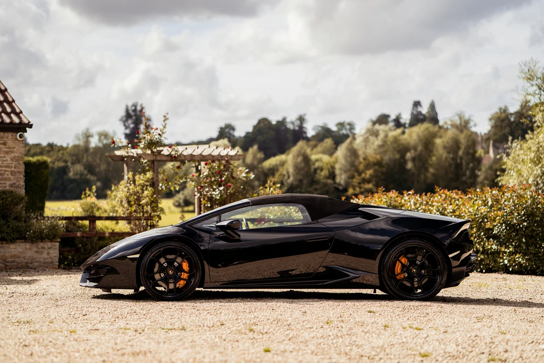 2017 Lamborghini Huracan LP580-2 - Image 11 of 31
