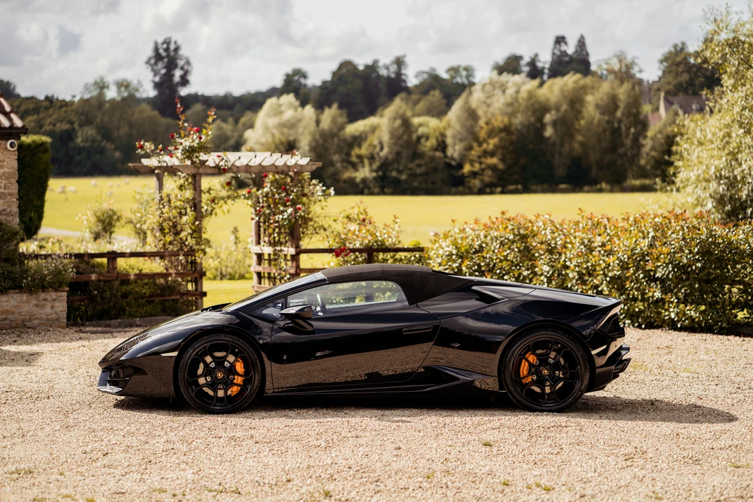 2017 Lamborghini Huracan LP580-2 - Image 12 of 31
