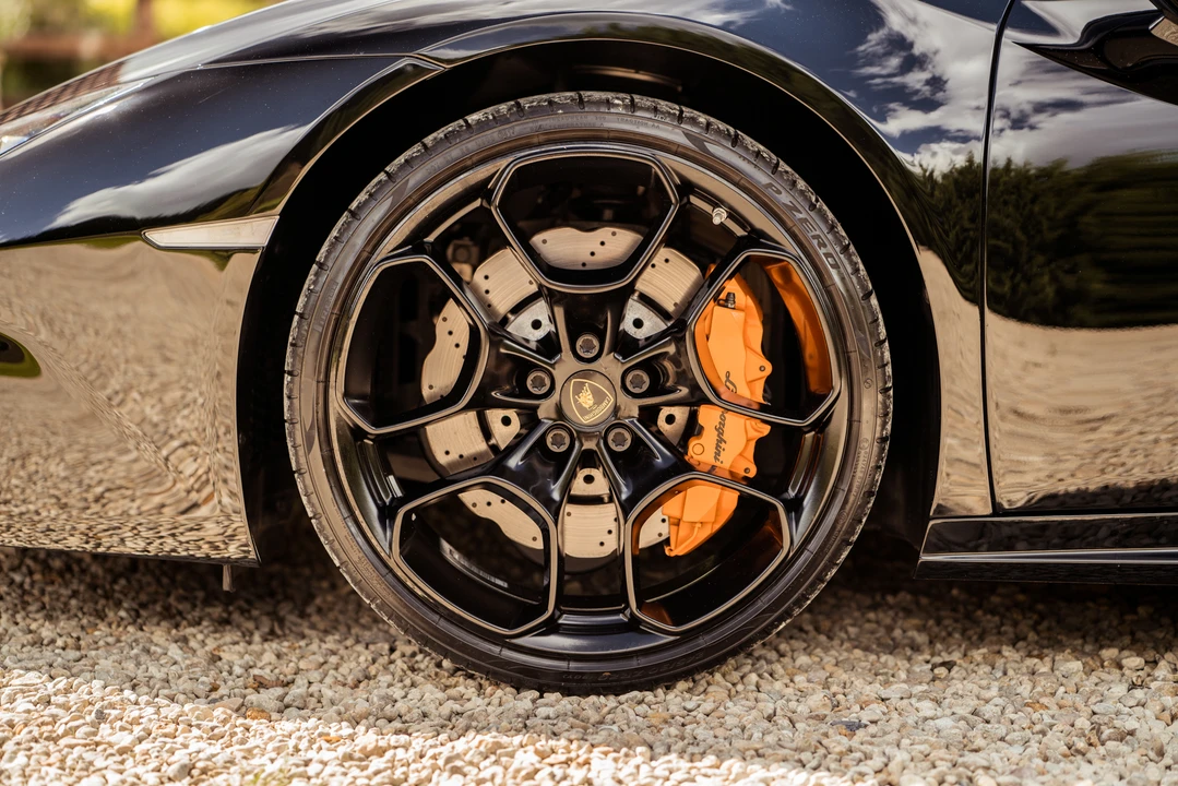 2017 Lamborghini Huracan LP580-2 - Image 13 of 31