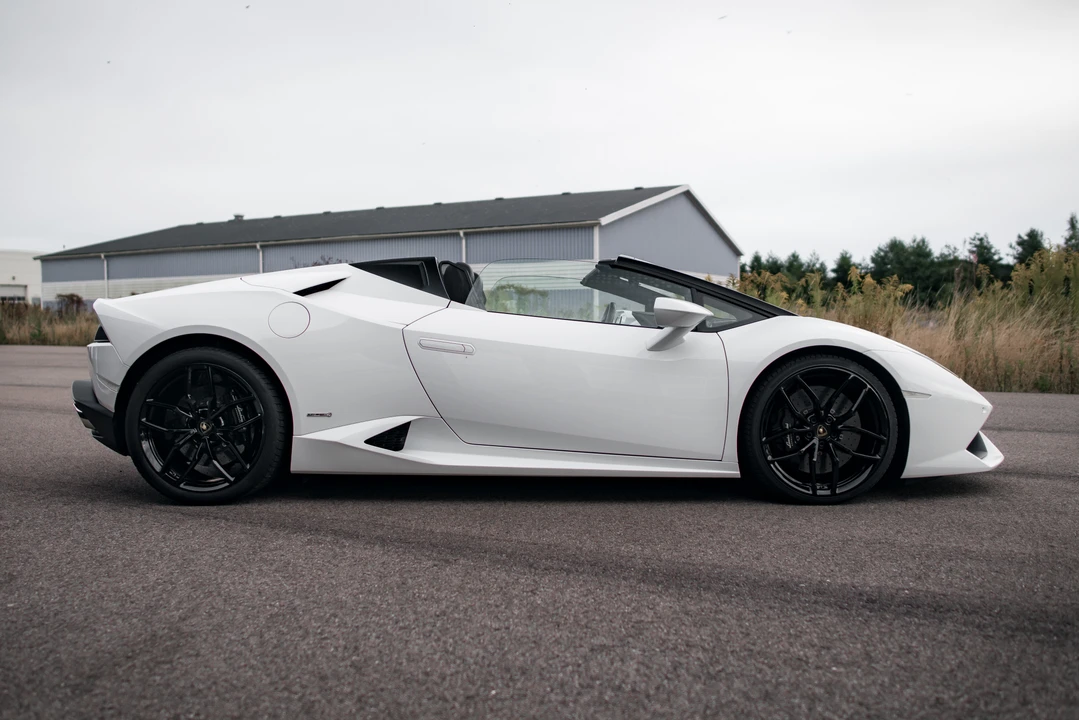 2017 Lamborghini Huracan LP610-4 - Image 5 of 31