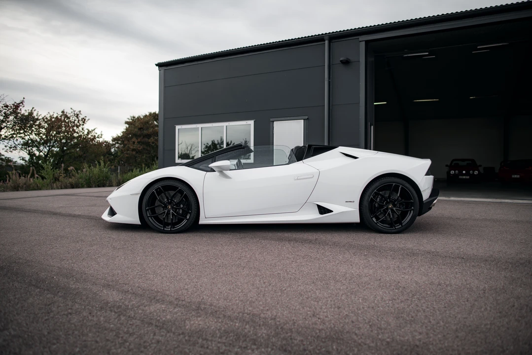 2017 Lamborghini Huracan LP610-4 - Image 9 of 31