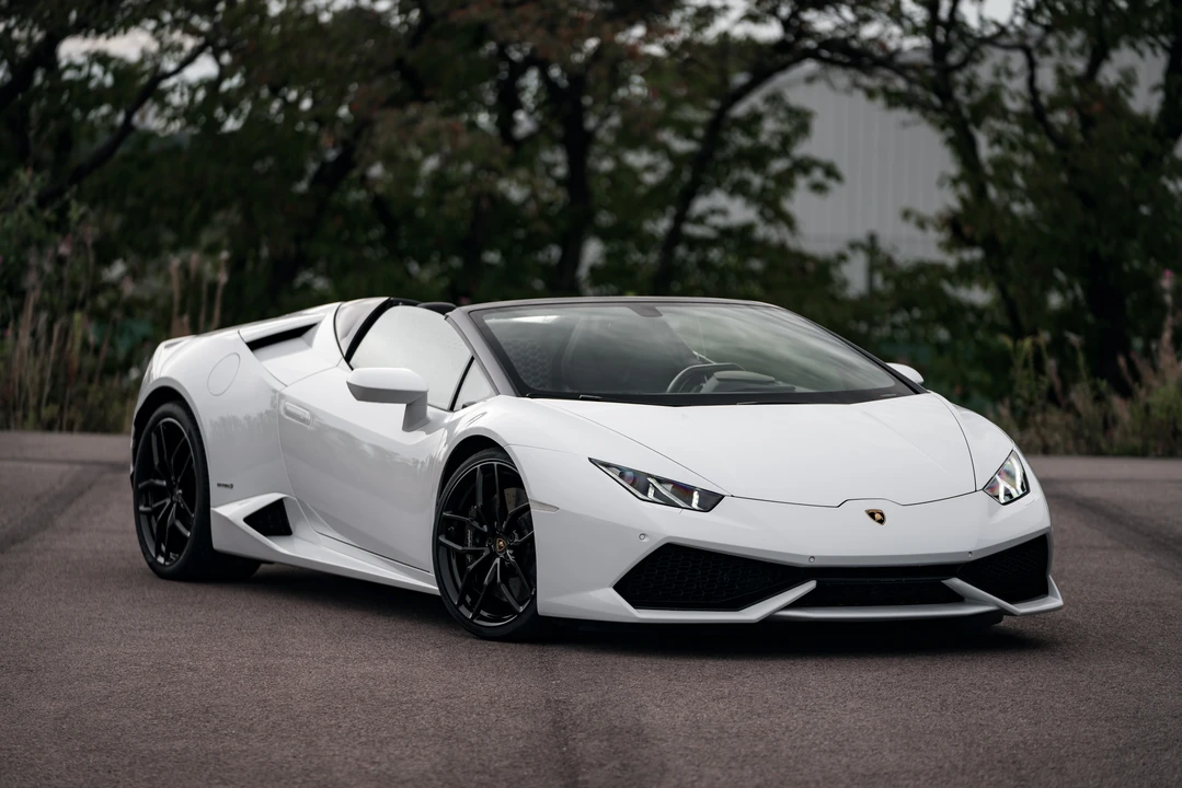 2017 Lamborghini Huracan LP610-4 - Image 2 of 31