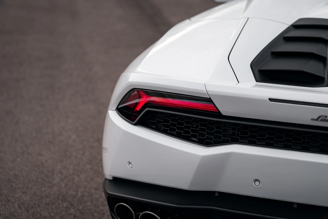 2017 Lamborghini Huracan LP610-4 - Image 28 of 31