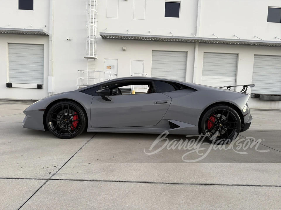 2017 Lamborghini Huracan LP580-2 - Image 11 of 31