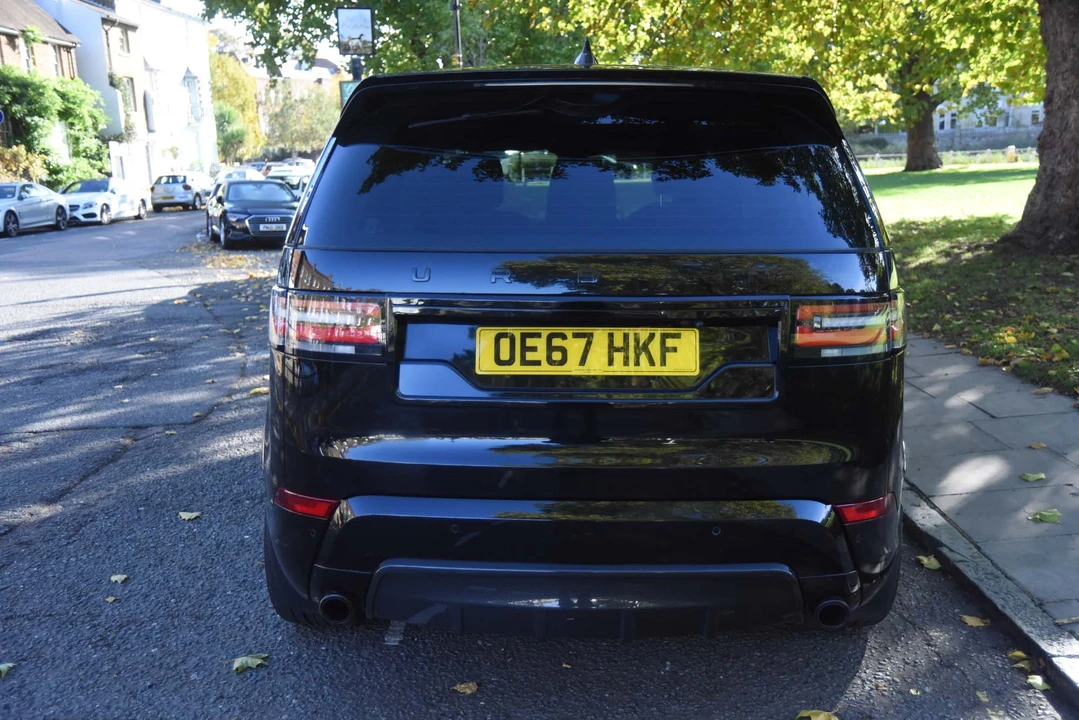 2017 Land Rover Discovery 5th Gen - Image 13 of 31