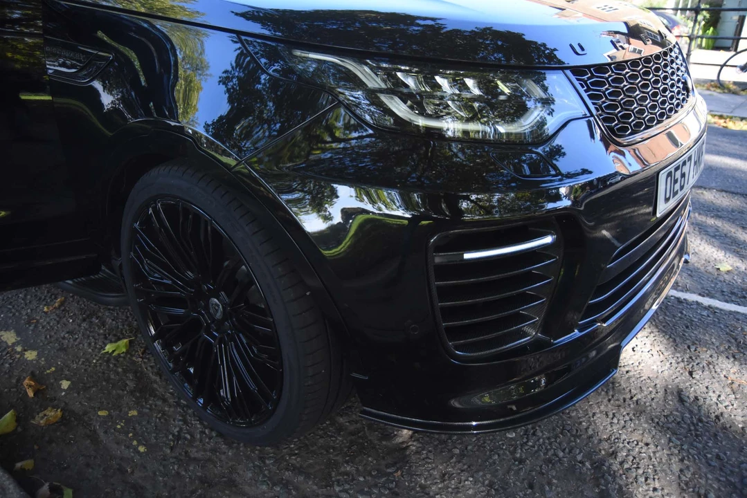 2017 Land Rover Discovery 5th Gen - Image 17 of 31