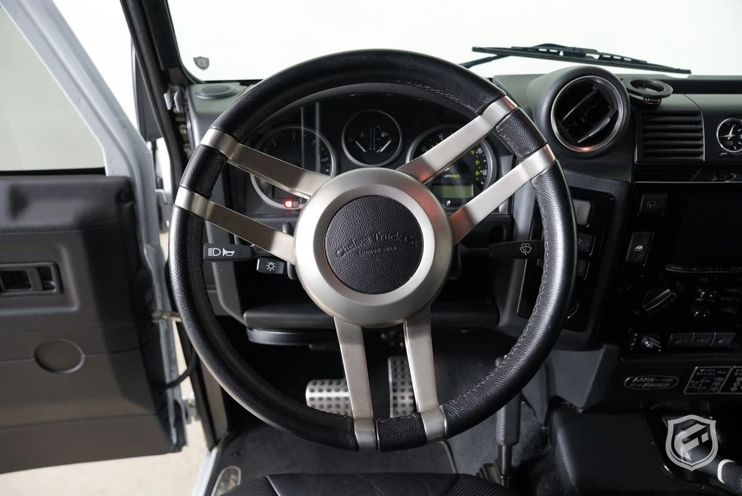 2017 Land Rover Defender 110 - Image 18 of 31
