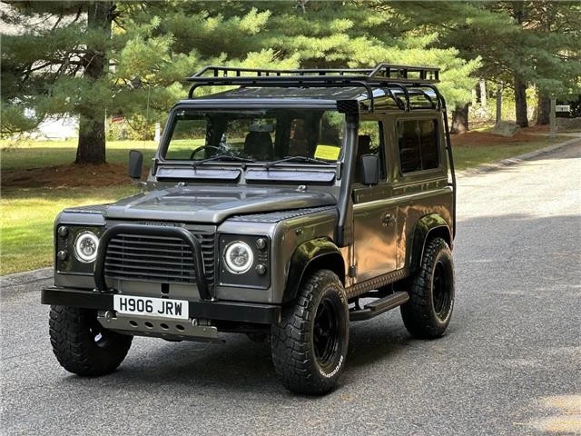 2017 Land Rover Defender 90 - Image 3 of 12