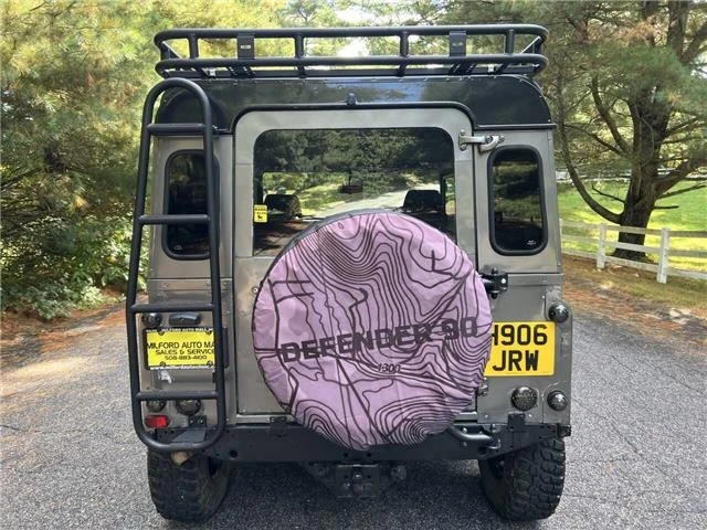 2017 Land Rover Defender 90 - Image 16 of 21