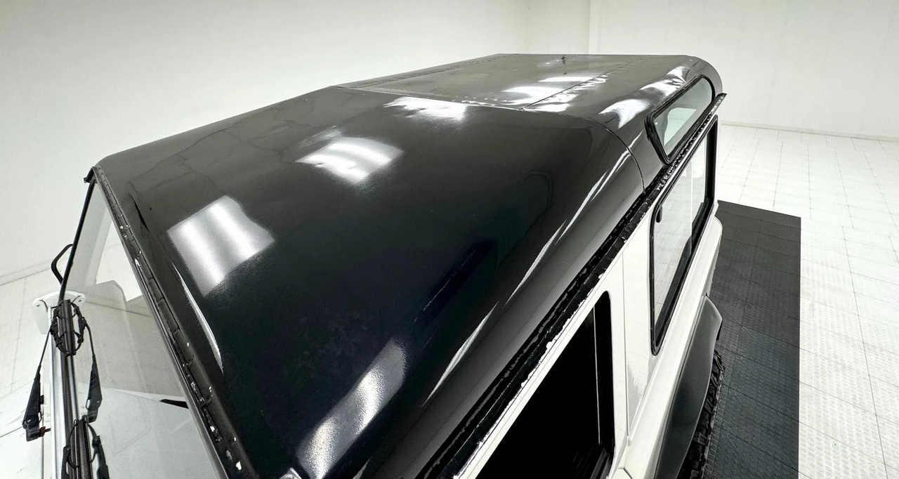 2017 Land Rover Defender 90 - Image 15 of 21