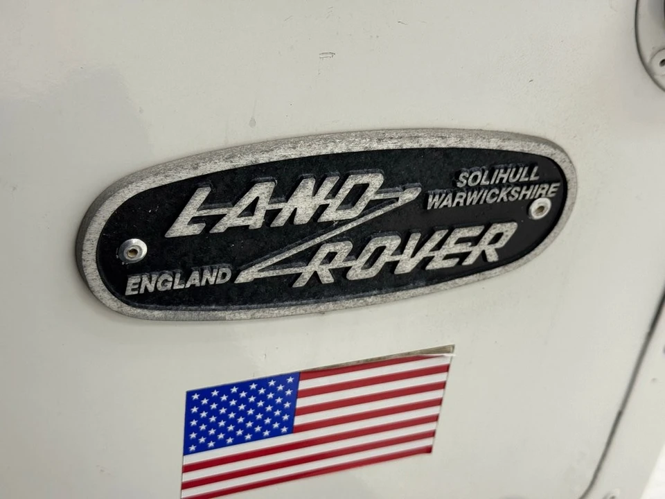 2017 Land Rover Defender 90 - Image 19 of 21
