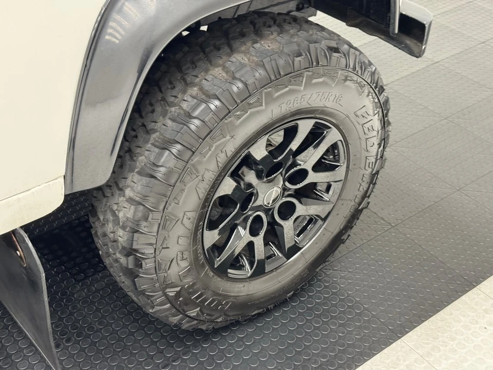 2017 Land Rover Defender 90 - Image 21 of 21