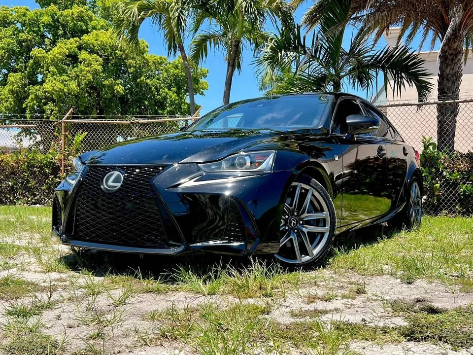 2017 Lexus IS 3rd Gen - Image 4 of 10