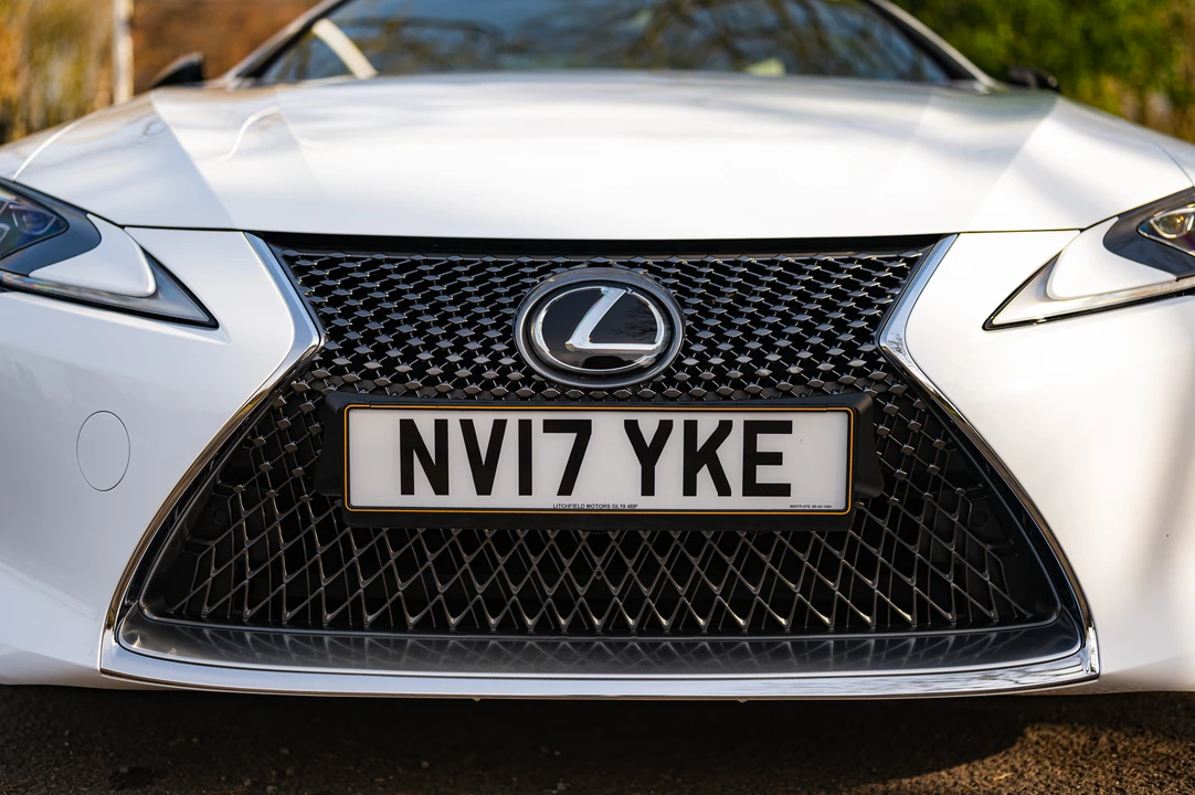 2017 Lexus LC - Image 31 of 31