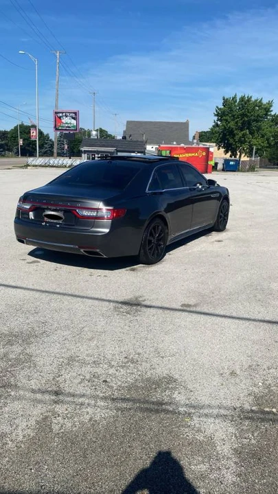 2017 Lincoln Continental 10th Gen - Image 5 of 9