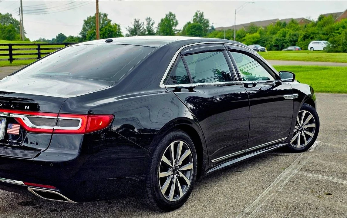 2017 Lincoln Continental 10th Gen - Image 11 of 17